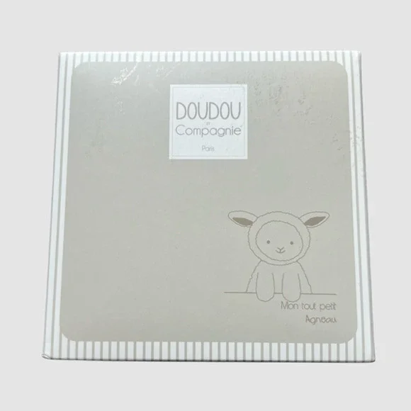 Doudou et Compangnie Fluffy Lamb Baby Booties White & Beige, NIB - Size Newborn - Picture 4 of 6